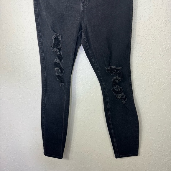 Abercrombie & Fitch Black super Skinny Jeans  28 ripped Distressed‎ denim jeans - Picture 6 of 8